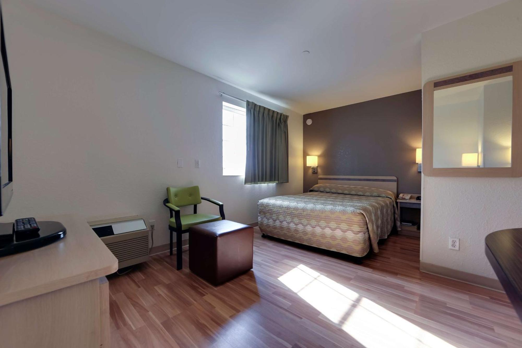 Studio 6 Toronto - Mississauga With Kitchenettes Экстерьер фото