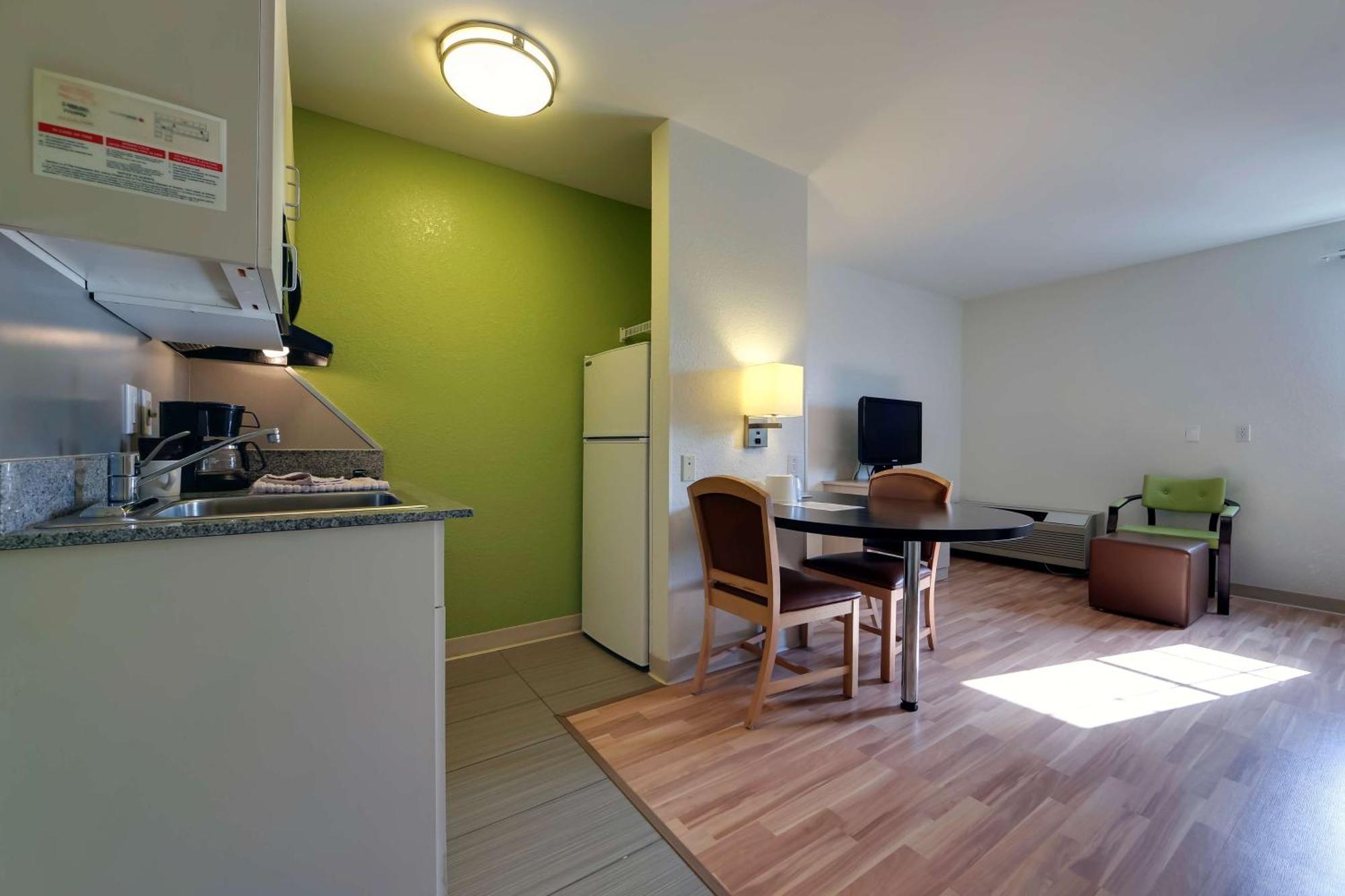 Studio 6 Toronto - Mississauga With Kitchenettes Экстерьер фото